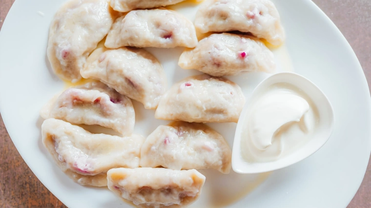 Vareniki with raspberries