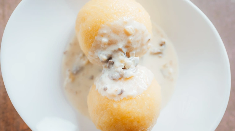 Cepelīni with Cottage Cheese